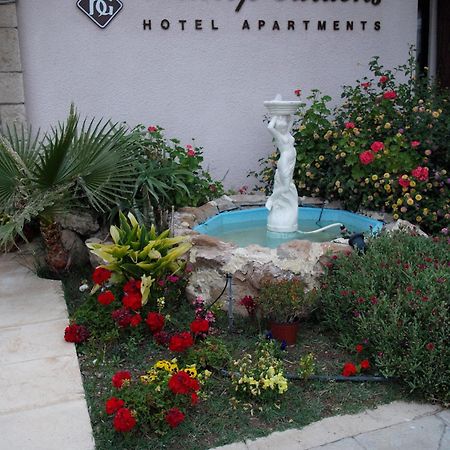 Hilltop Gardens Hotel Apartments Paphos Exterior foto