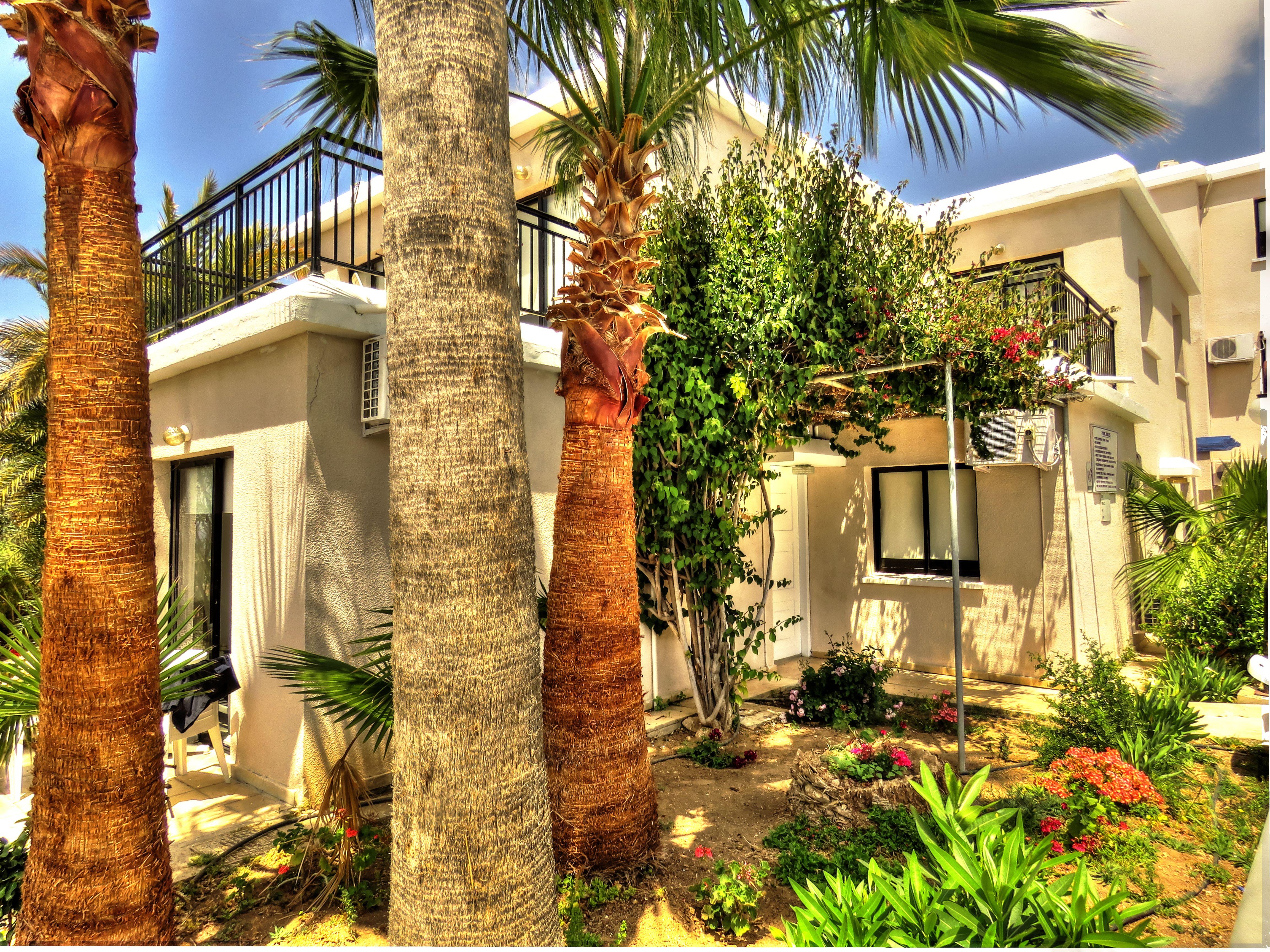 Hilltop Gardens Hotel Apartments Paphos Exterior foto