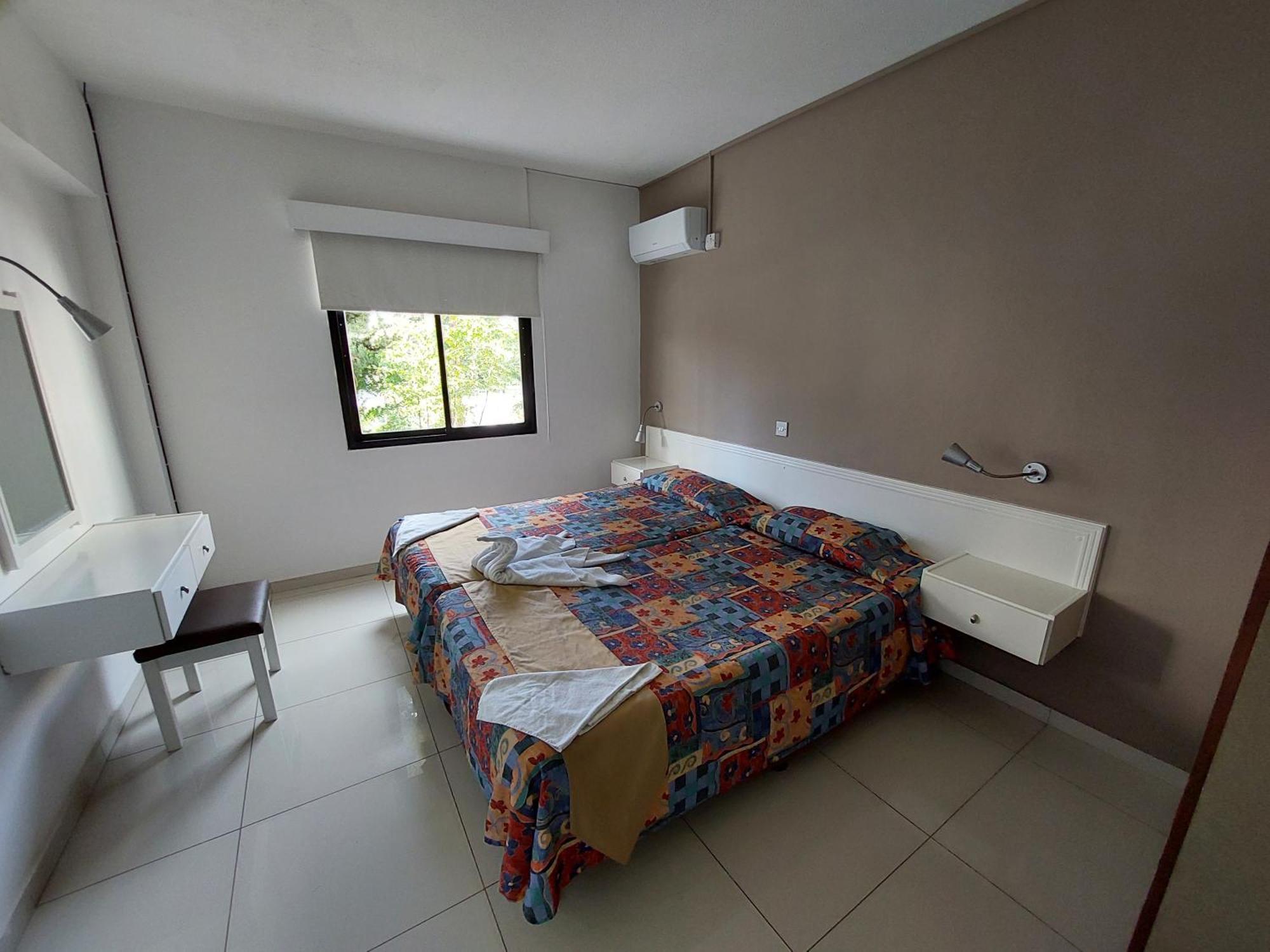 Hilltop Gardens Hotel Apartments Paphos Exterior foto