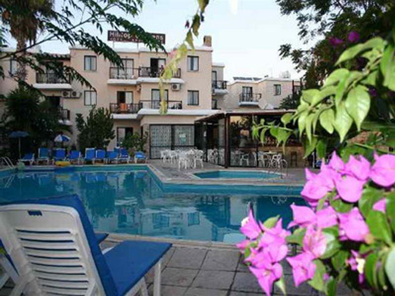 Hilltop Gardens Hotel Apartments Paphos Exterior foto