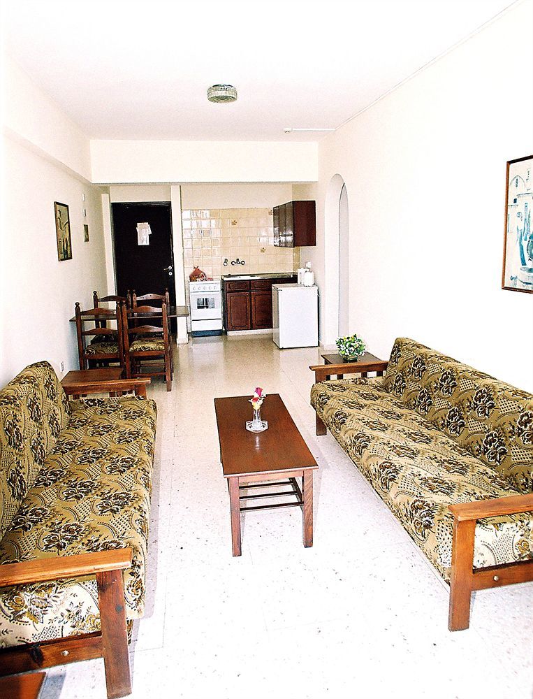 Hilltop Gardens Hotel Apartments Paphos Exterior foto