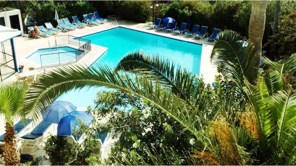 Hilltop Gardens Hotel Apartments Paphos Exterior foto